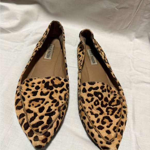 Steve Madden Shoes - Steve Madden Leopard Print Pointed Flats women’s size 10m
